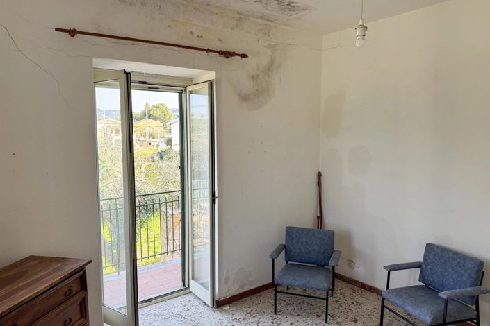 Image No.6-1 Bed House for sale