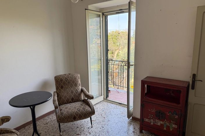 Image No.9-1 Bed House for sale