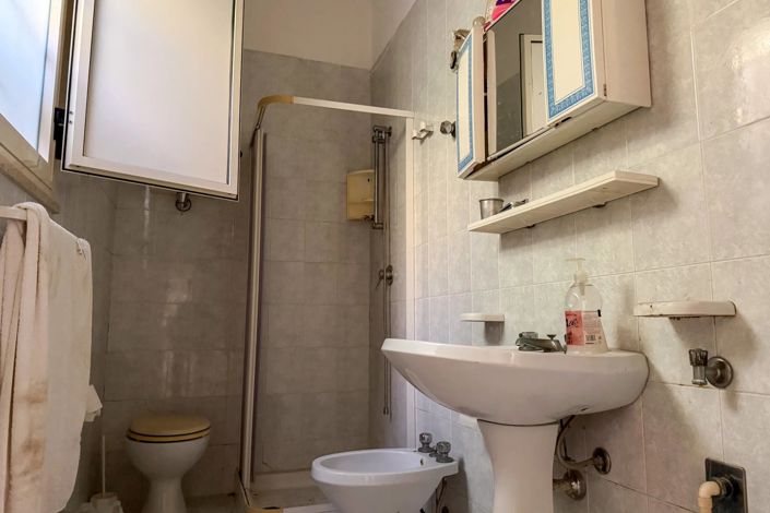 Image No.16-House for sale