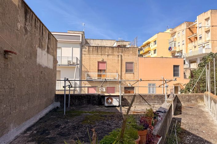 Image No.21-House for sale