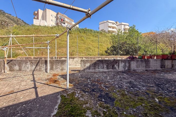 Image No.25-House for sale