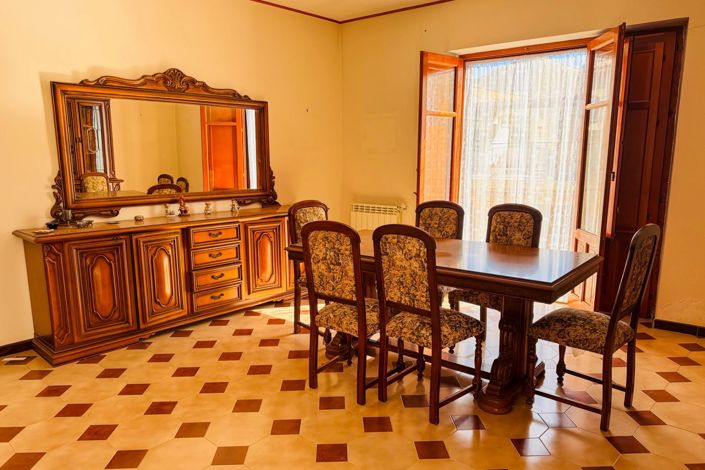 Image No.11-3 Bed Apartment for sale