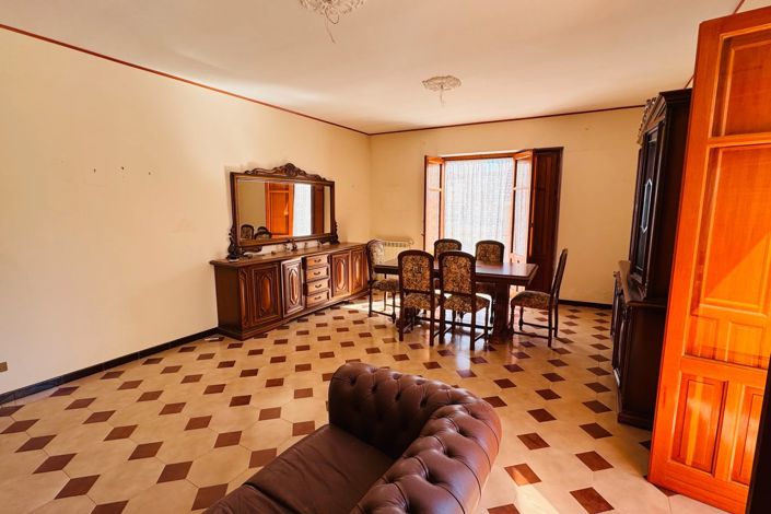 Image No.12-3 Bed Apartment for sale