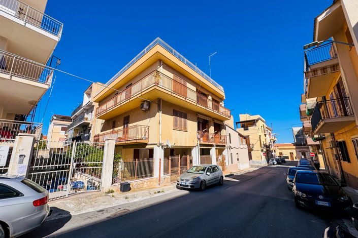 Image No.2-3 Bed Apartment for sale