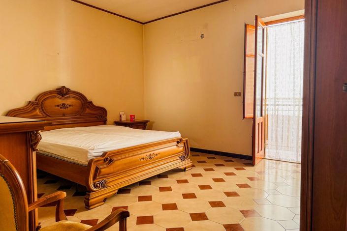 Image No.22-3 Bed Apartment for sale