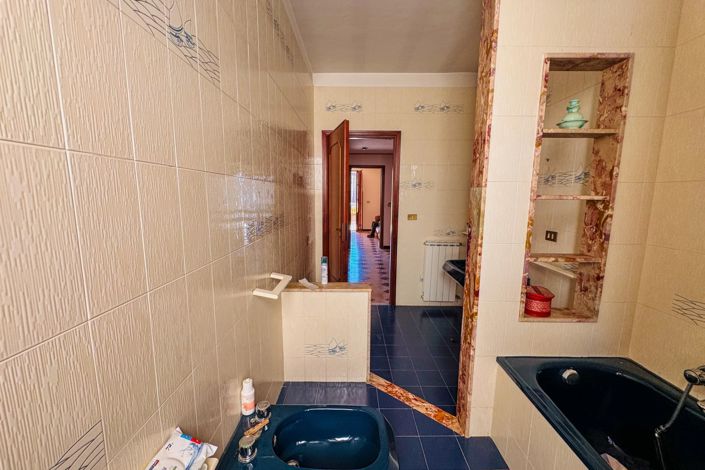 Image No.27-3 Bed Apartment for sale