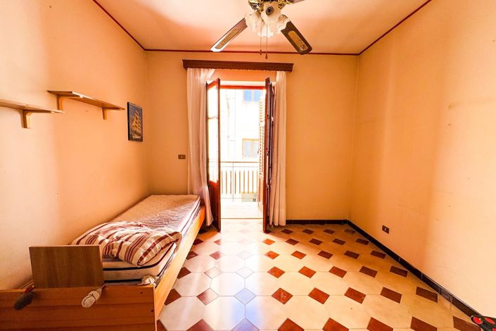 Image No.28-3 Bed Apartment for sale