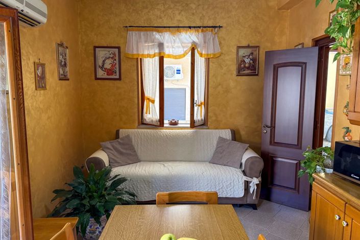 Image No.21-3 Bed House for sale