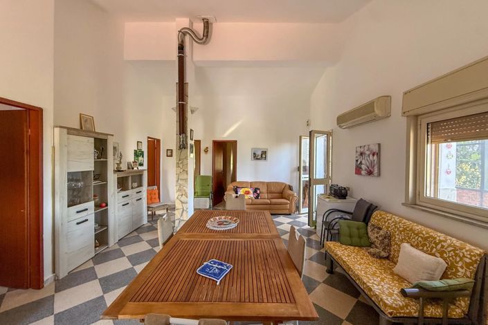 Image No.18-3 Bed Villa for sale