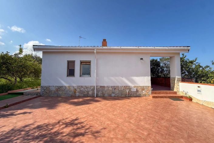 Image No.2-3 Bed Villa for sale