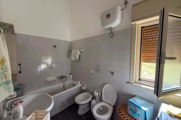 Image No.28-3 Bed Villa for sale