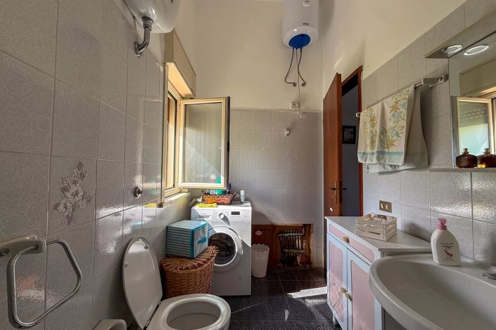 Image No.29-3 Bed Villa for sale