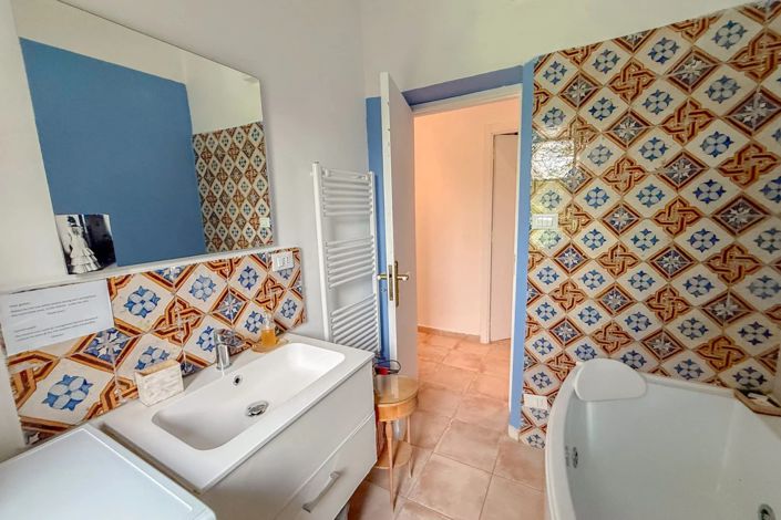 Image No.15-2 Bed Villa for sale