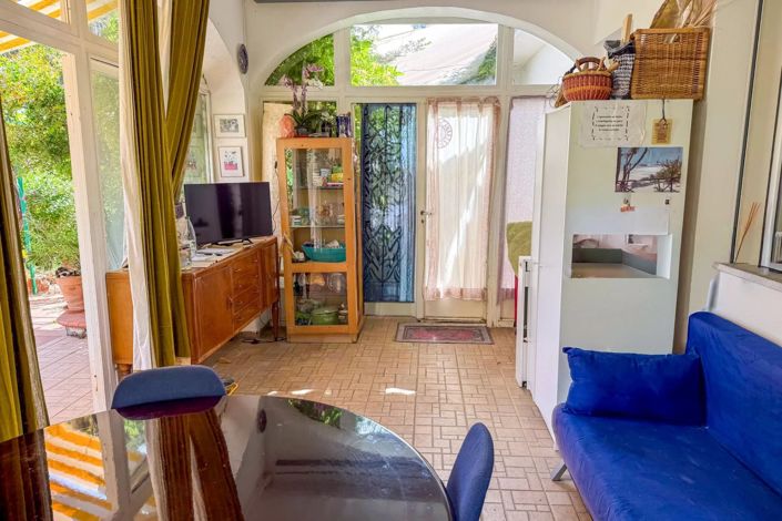 Image No.20-2 Bed Villa for sale