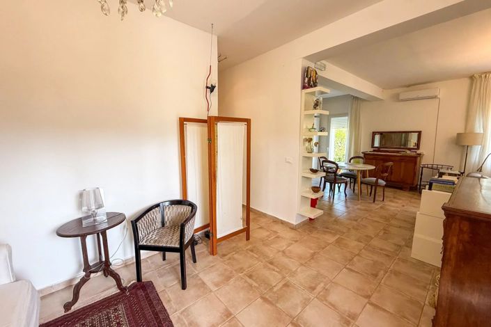 Image No.27-2 Bed Villa for sale