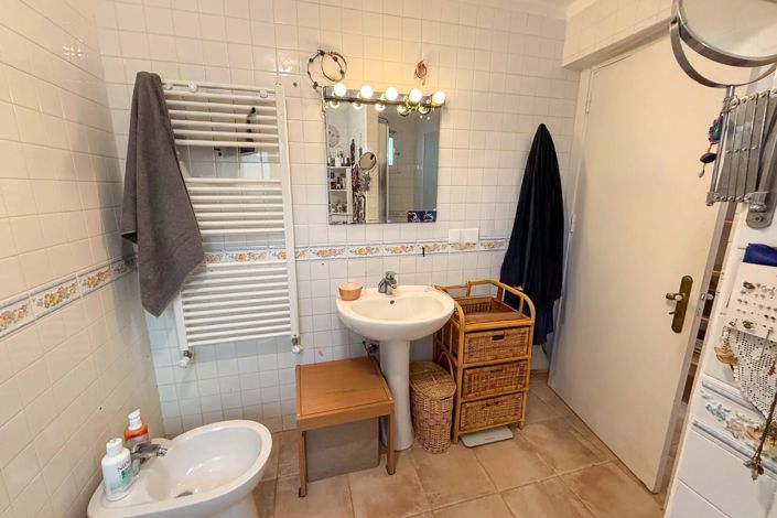 Image No.29-2 Bed Villa for sale