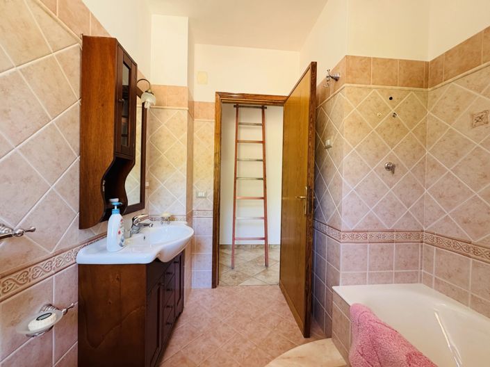Image No.28-Appartement de 2 chambres à vendre à Sant'Agata di Militello