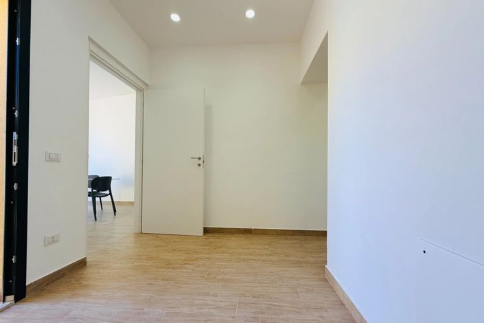 Image No.18-2 Bed Apartment for sale