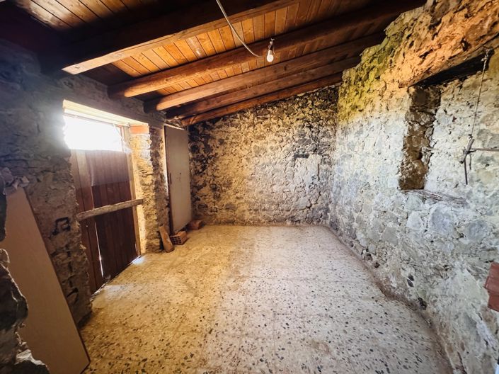 Image No.18-2 Bed House for sale