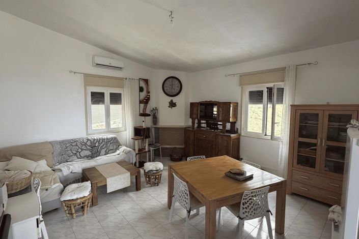 Image No.20-4 Bed House for sale