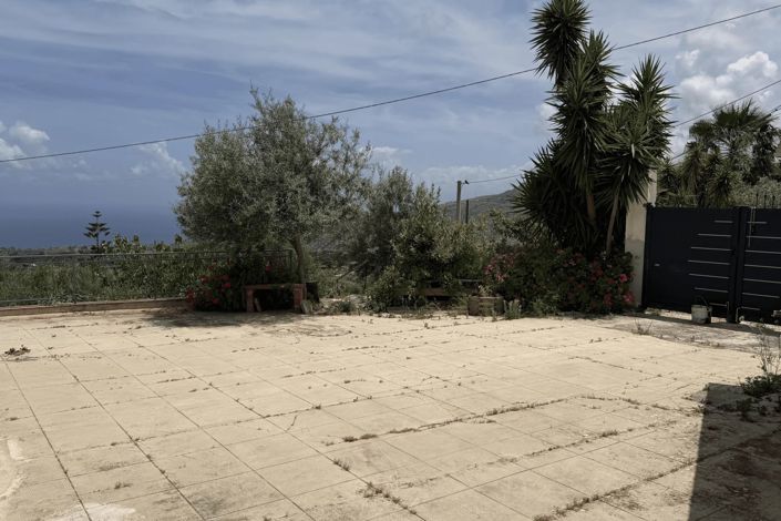 Image No.28-4 Bed House for sale