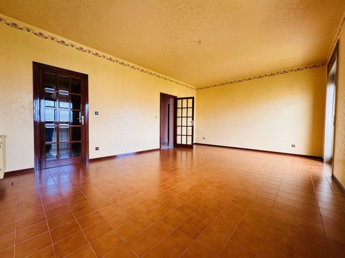 Image No.19-2 Bed Apartment for sale