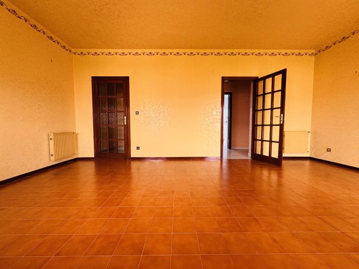 Image No.20-2 Bed Apartment for sale