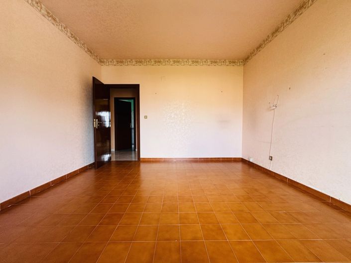 Image No.26-2 Bed Apartment for sale