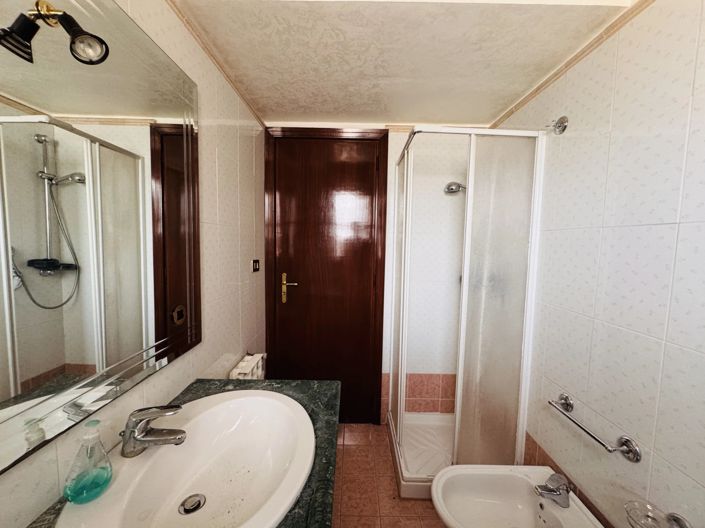 Image No.29-2 Bed Apartment for sale