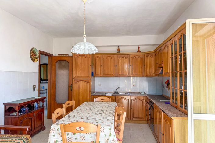 Image No.19-4 Bed Apartment for sale