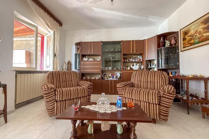 Image No.21-4 Bed Apartment for sale