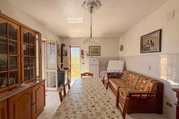 Image No.24-4 Bed Apartment for sale