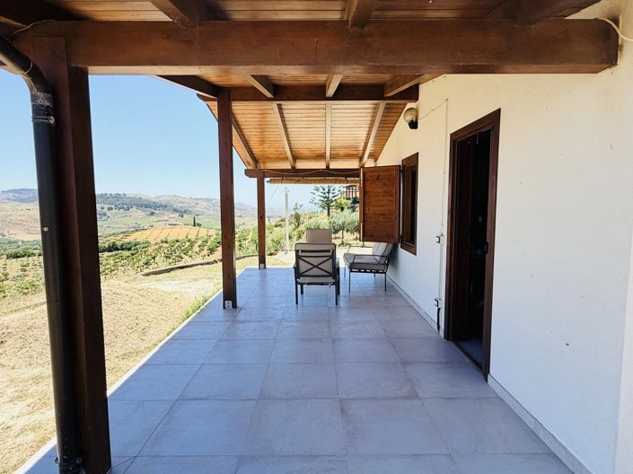 Image No.20-2 Bed House for sale
