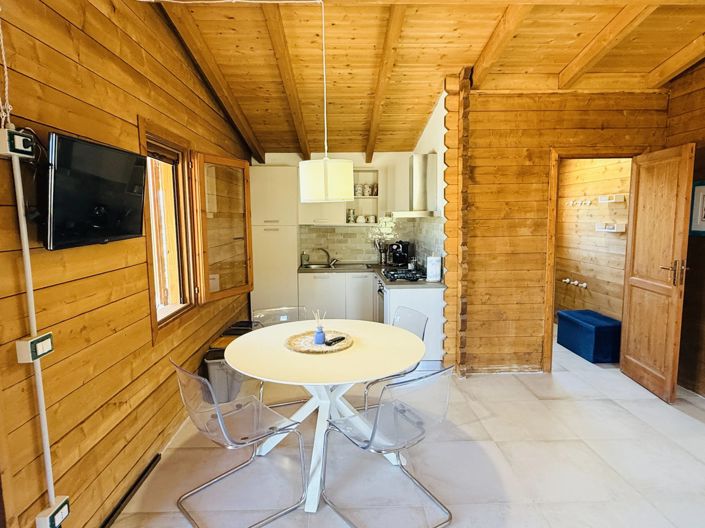 Image No.9-2 Bed House for sale