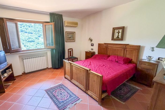 Image No.17-7 Bed Villa for sale