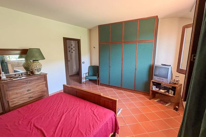 Image No.18-7 Bed Villa for sale
