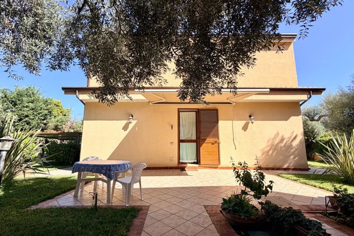 Image No.8-6 Bed Villa for sale