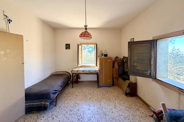 Image No.16-1 Bed House for sale