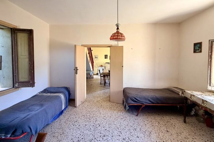 Image No.18-1 Bed House for sale