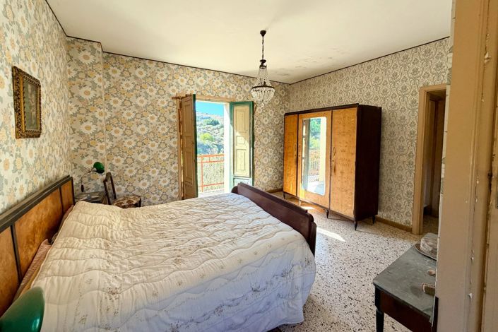 Image No.29-1 Bed House for sale