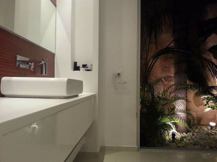 Image No.10-5 Bed Villa for sale