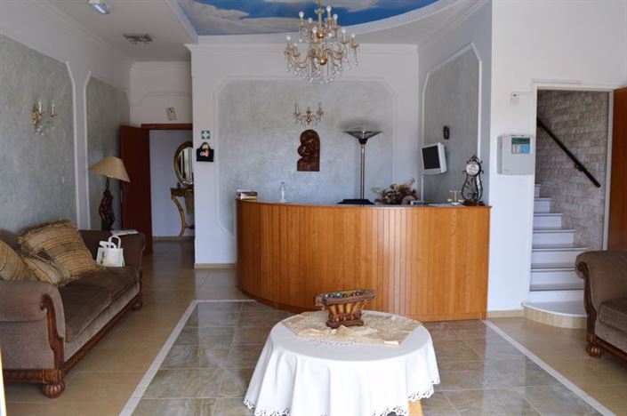 Image No.4-18 Bed Commercial for sale