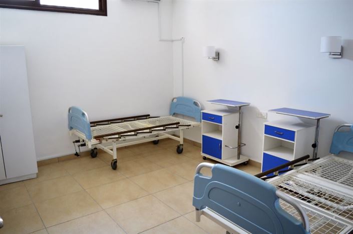 Image No.8-18 Bed Commercial for sale