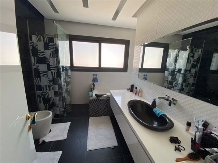 Image No.11-3 Bed Villa for sale