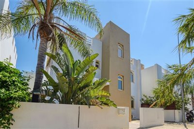front-of-property-1