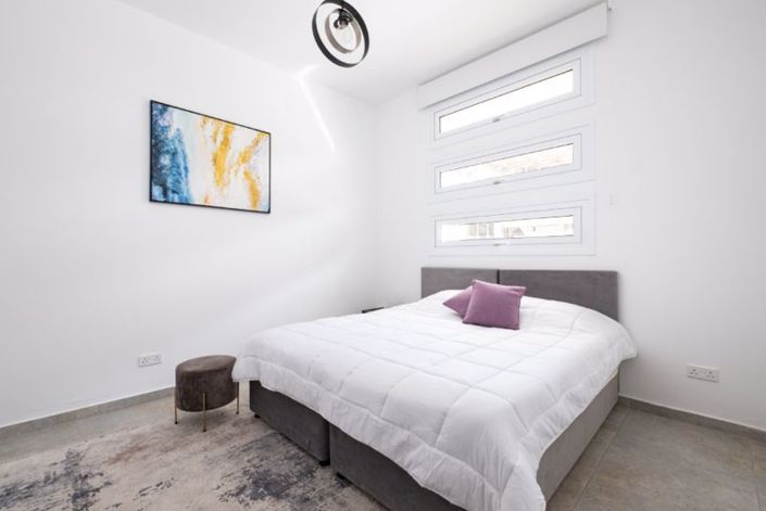 Image No.10-4 Bed Villa for sale