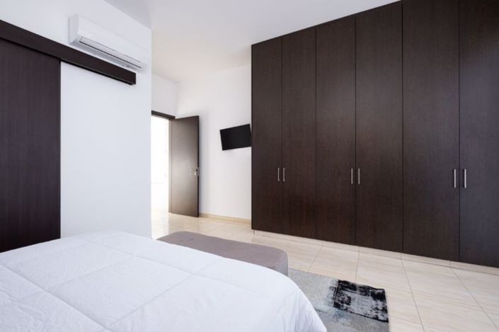 Image No.11-4 Bed Villa for sale