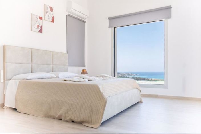 Image No.14-3 Bed Villa for sale