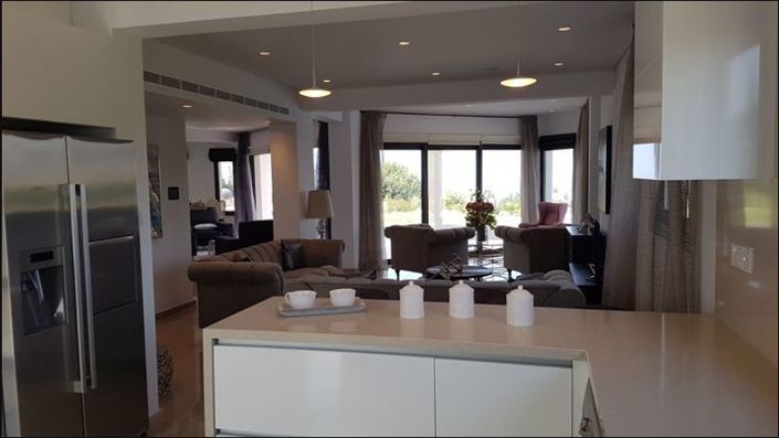 Image No.11-3 Bed Villa for sale