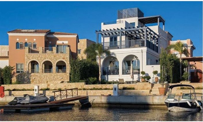 Image No.1-Villa de 3 chambres à vendre à Limassol Marina